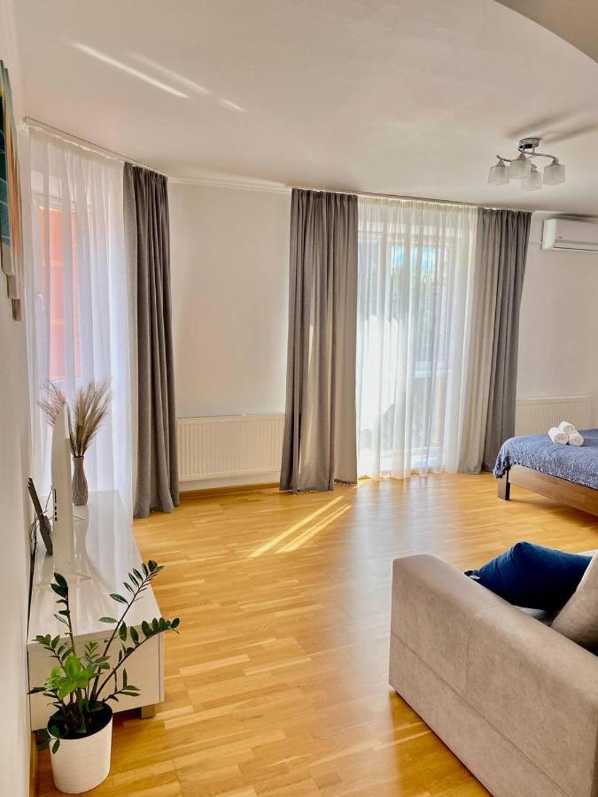Apartment Cozy Next To The Park